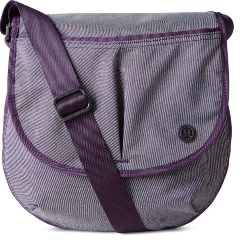Lululemon The Essentials Crossbody Bag Gray Purple Denim EUC - Picture 9 of 9